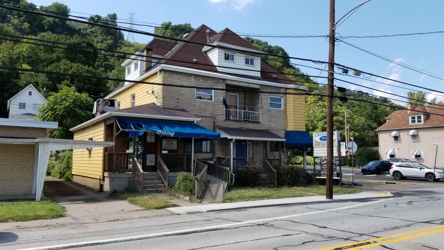 Creighton Hotel: 995 Freeport Rd, Creighton, PA 15030